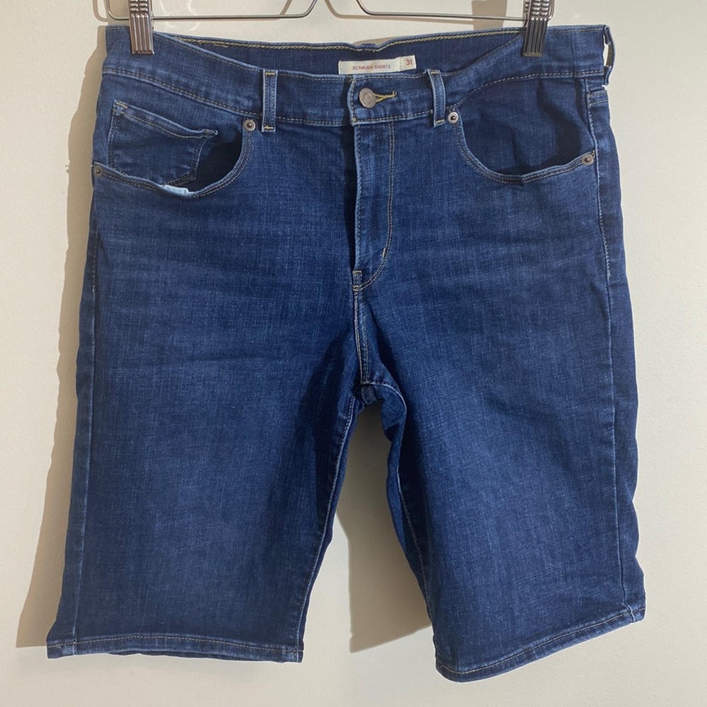 Levi Strauss Bermuda Jean Shorts - Size 31